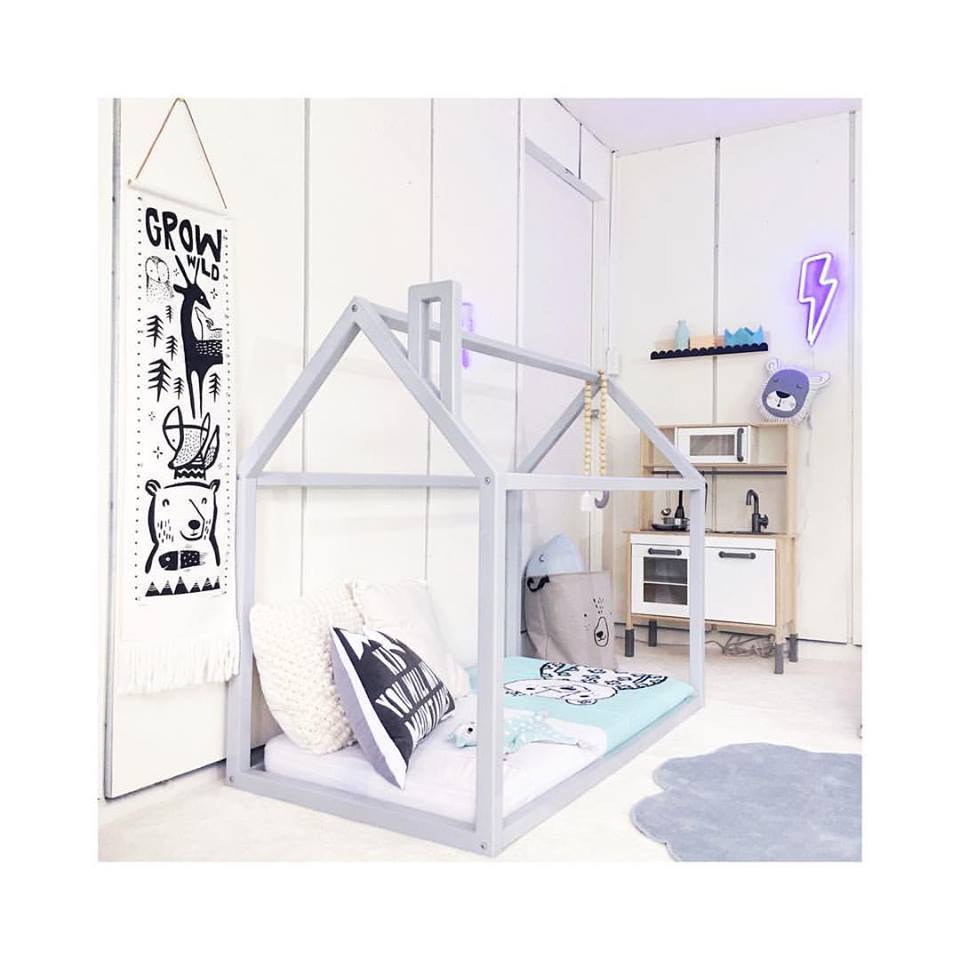 Pottly N Tubby Playhouse Bed with Chimney white