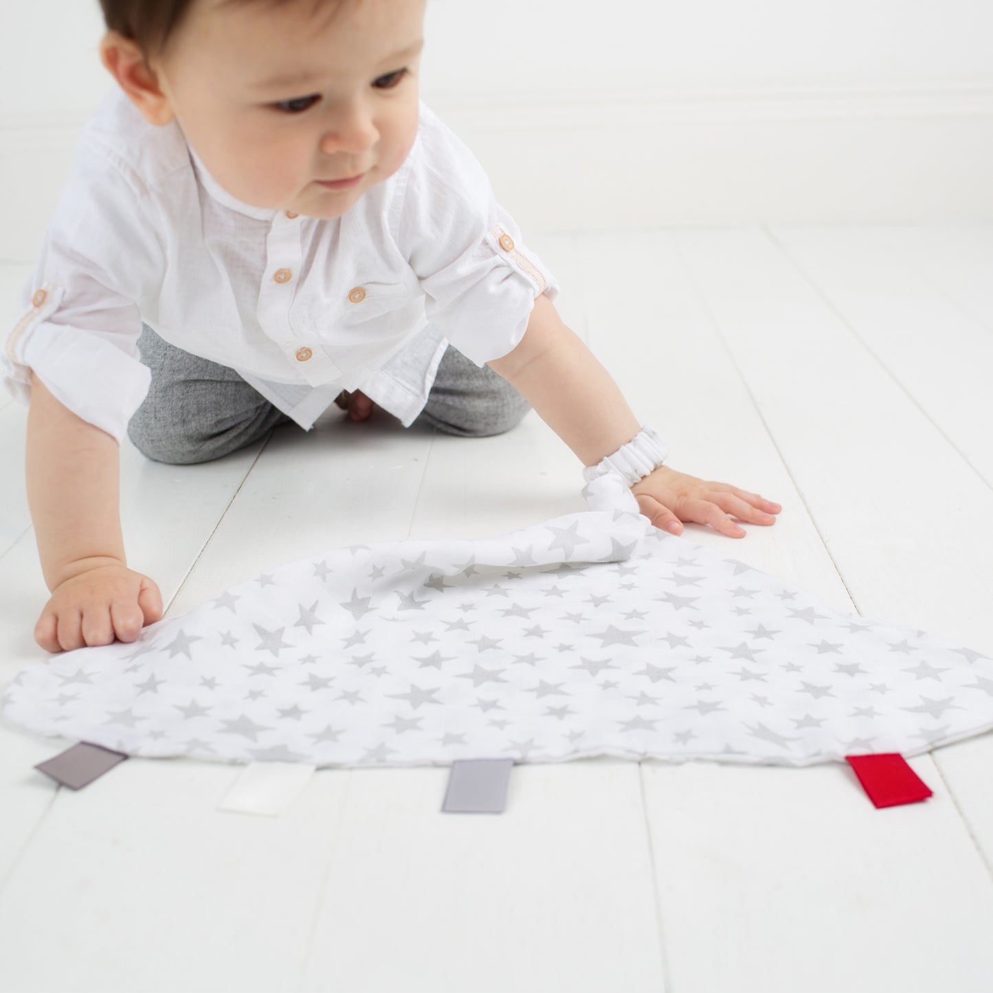 Cheeky Chompers Muslin Comforter Silver Stars